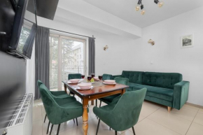 Przestronne Apartamenty w Zakopanem z Trzema Sypialniami i Parkingiem by Noclegi Renters